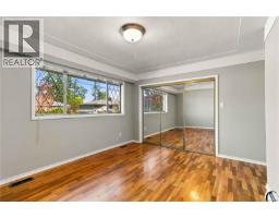 1161 Hadfield Ave, Esquimalt, BC V9A5N8 Photo 36