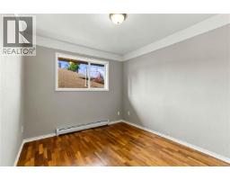 1161 Hadfield Ave, Esquimalt, BC V9A5N8 Photo 37