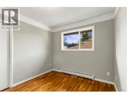 1161 Hadfield Ave, Esquimalt, BC V9A5N8 Photo 40