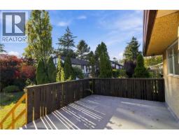1161 Hadfield Ave, Esquimalt, BC V9A5N8 Photo 57