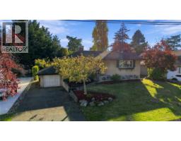 1161 Hadfield Ave, Esquimalt, BC V9A5N8 Photo 68