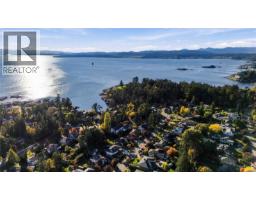 1161 Hadfield Ave, Esquimalt, BC V9A5N8 Photo 75