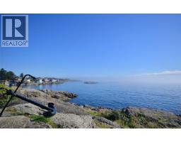 1161 Hadfield Ave, Esquimalt, BC V9A5N8 Photo 79
