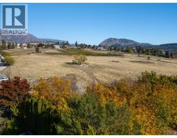 3pc Ensuite bath - 3820 Wetton Road, West Kelowna, BC V4T2C1 Photo 14