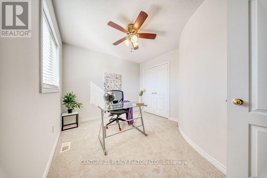 26 ROOT CRESCENT - 31
