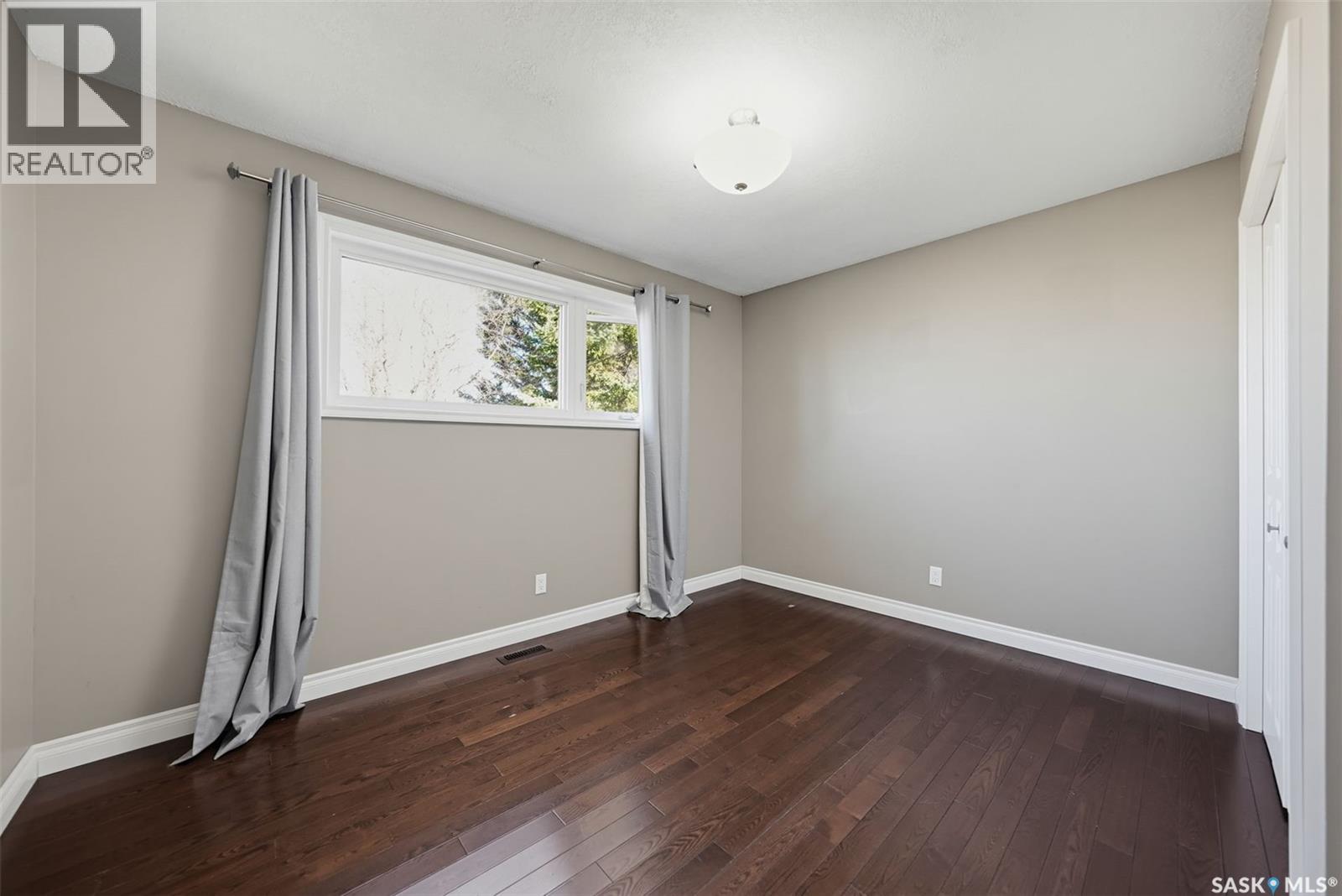 214 8th AVENUE W, Watrous — photo 11