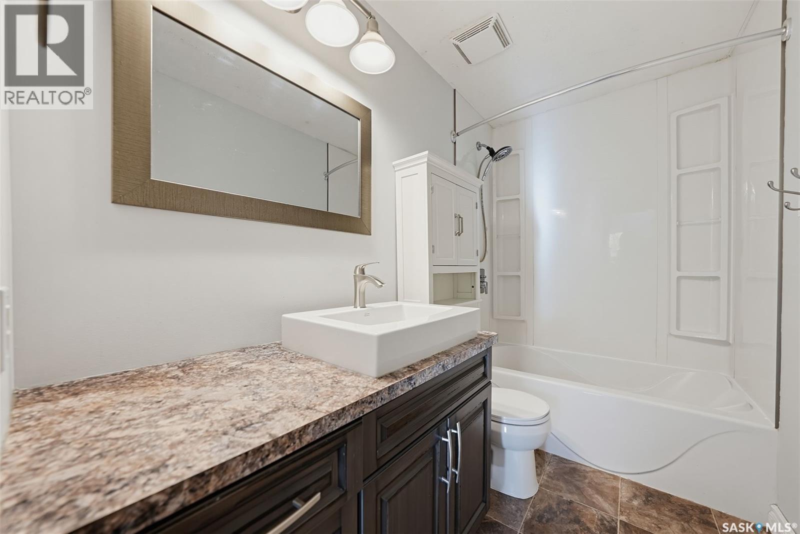 214 8th AVENUE W, Watrous — photo 13