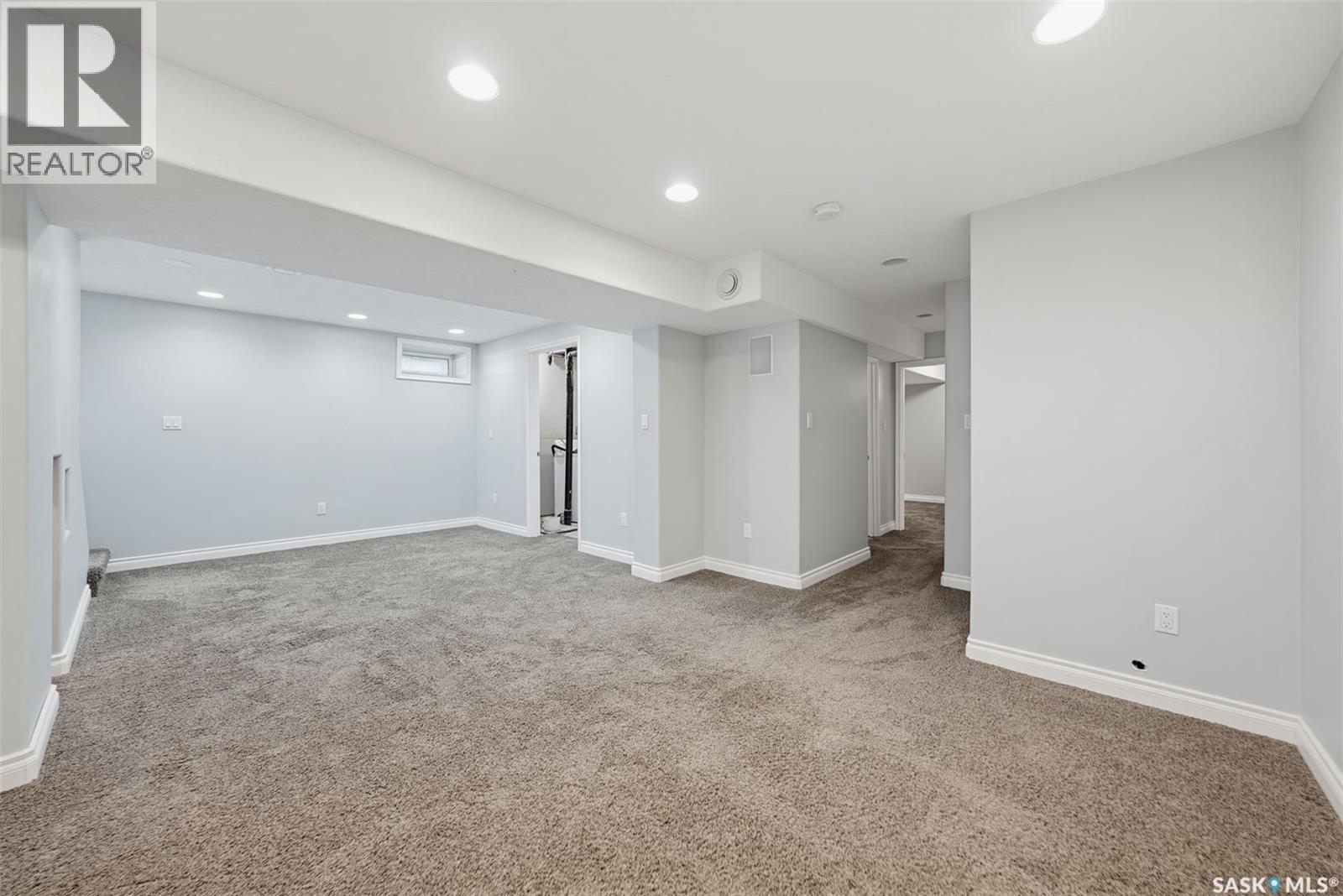 214 8th AVENUE W, Watrous — photo 15