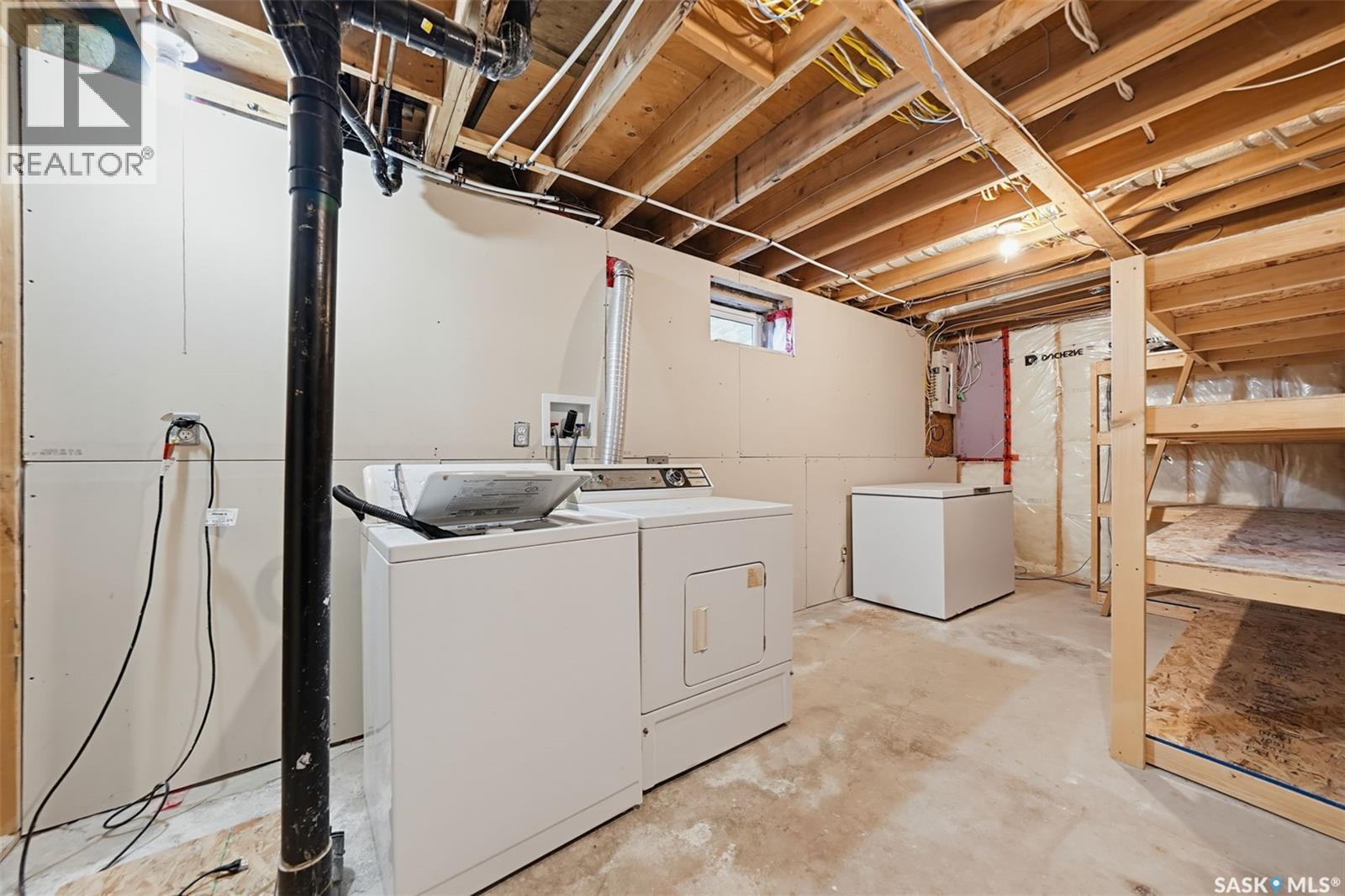 214 8th AVENUE W, Watrous — photo 19