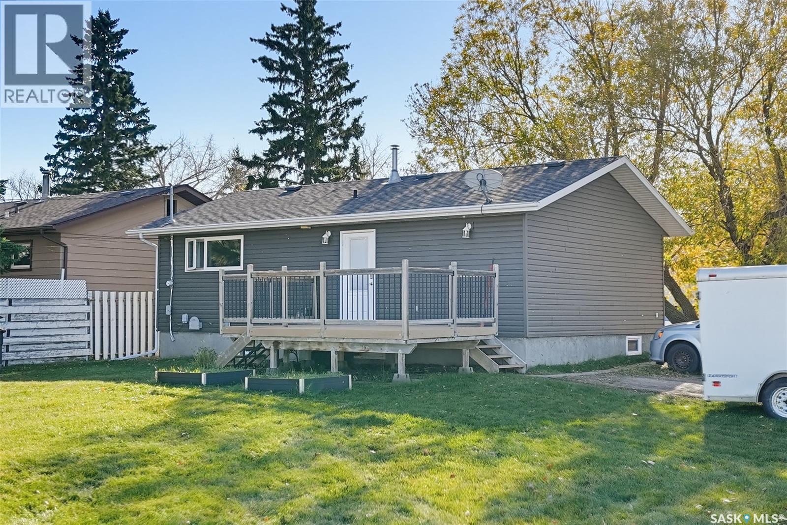 214 8th AVENUE W, Watrous — photo 25