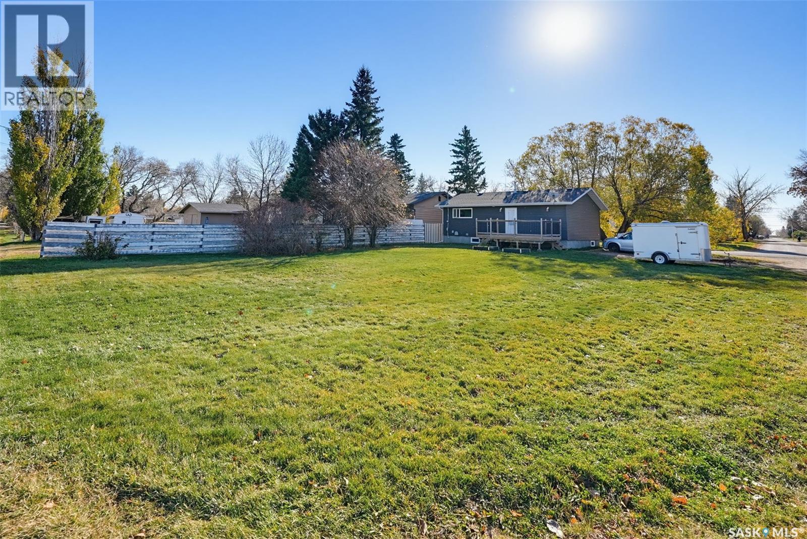 214 8th AVENUE W, Watrous — photo 28