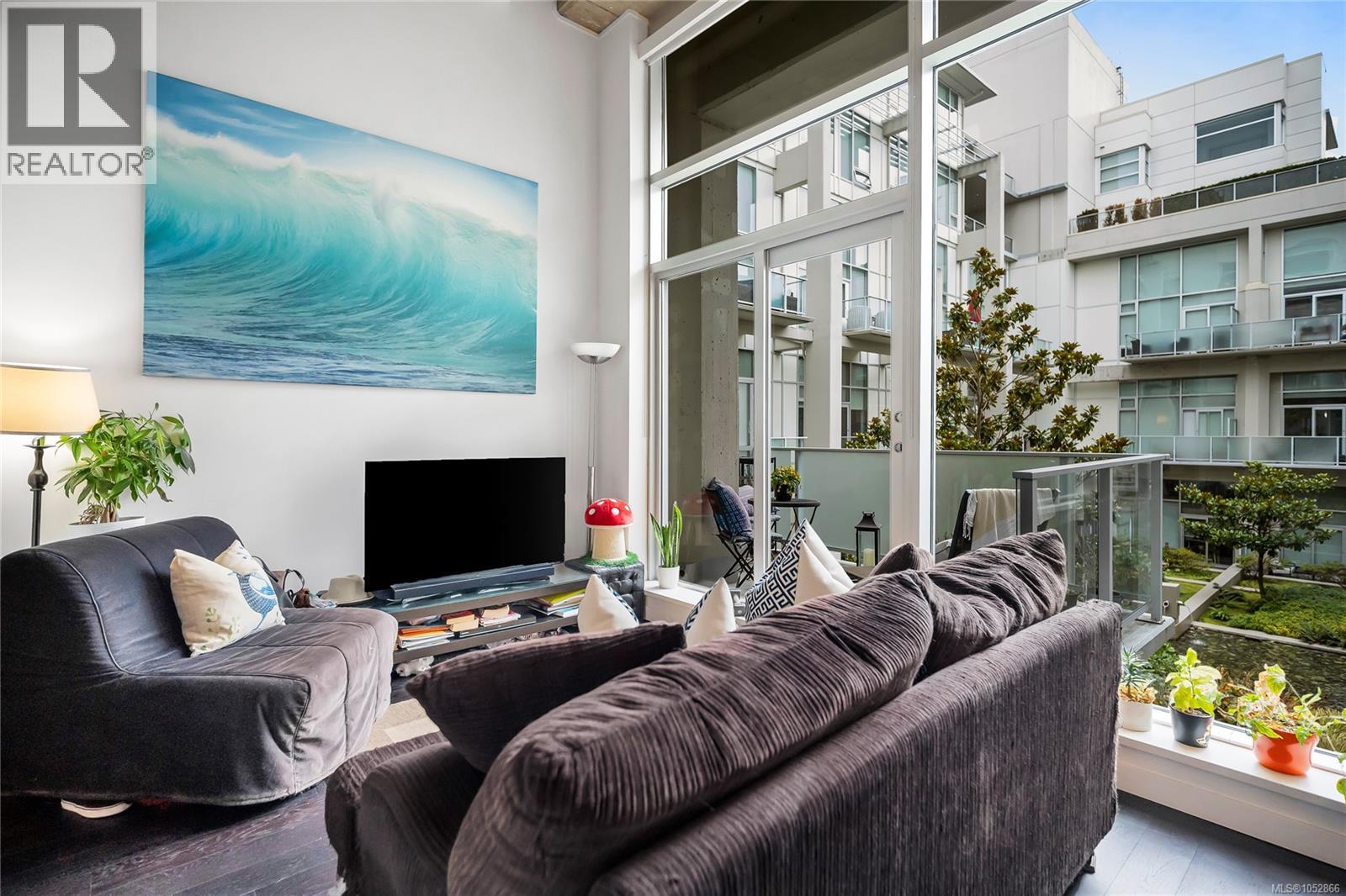 327 770 Fisgard Street, Victoria