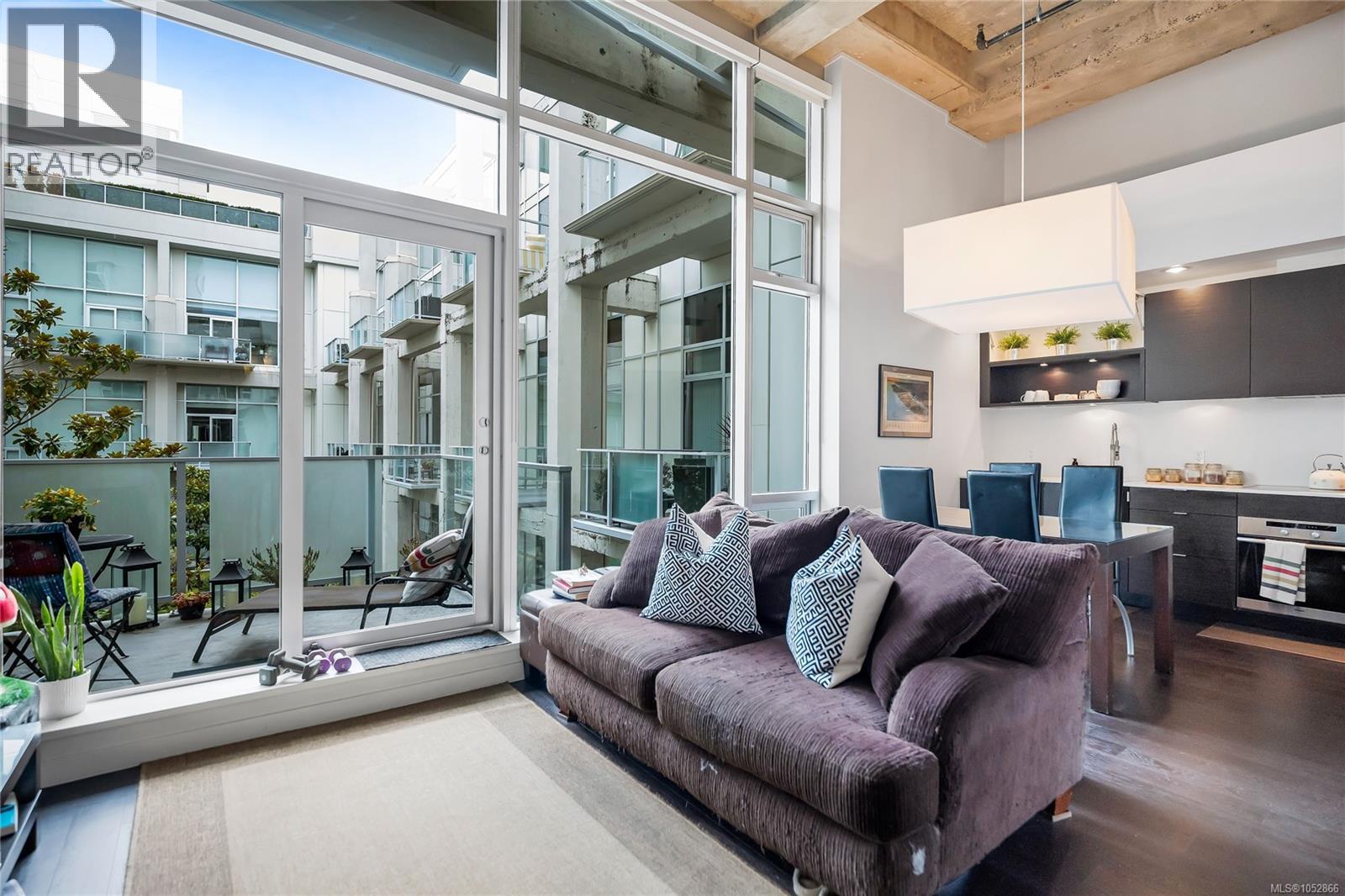 327 770 Fisgard Street, Victoria