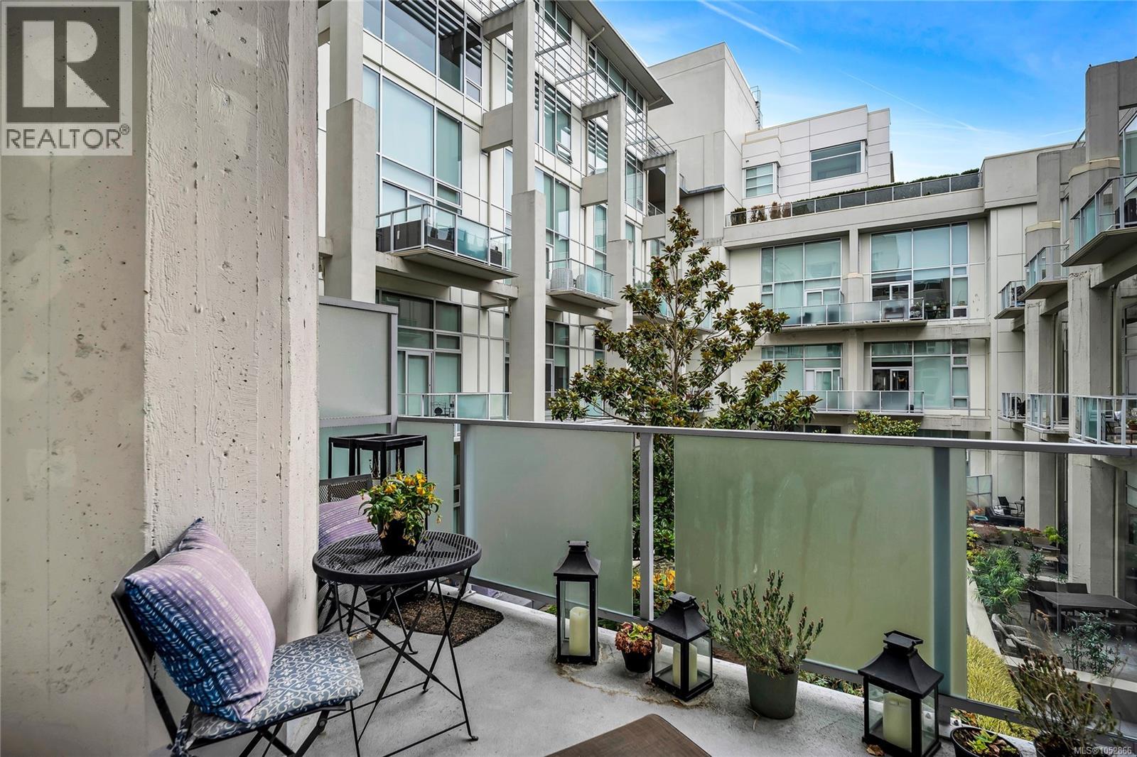 327 770 Fisgard Street, Victoria