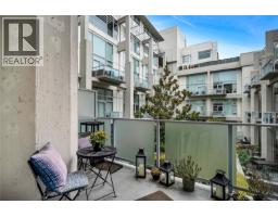 327 770 Fisgard St, Victoria, BC V8W3M9 Photo 17