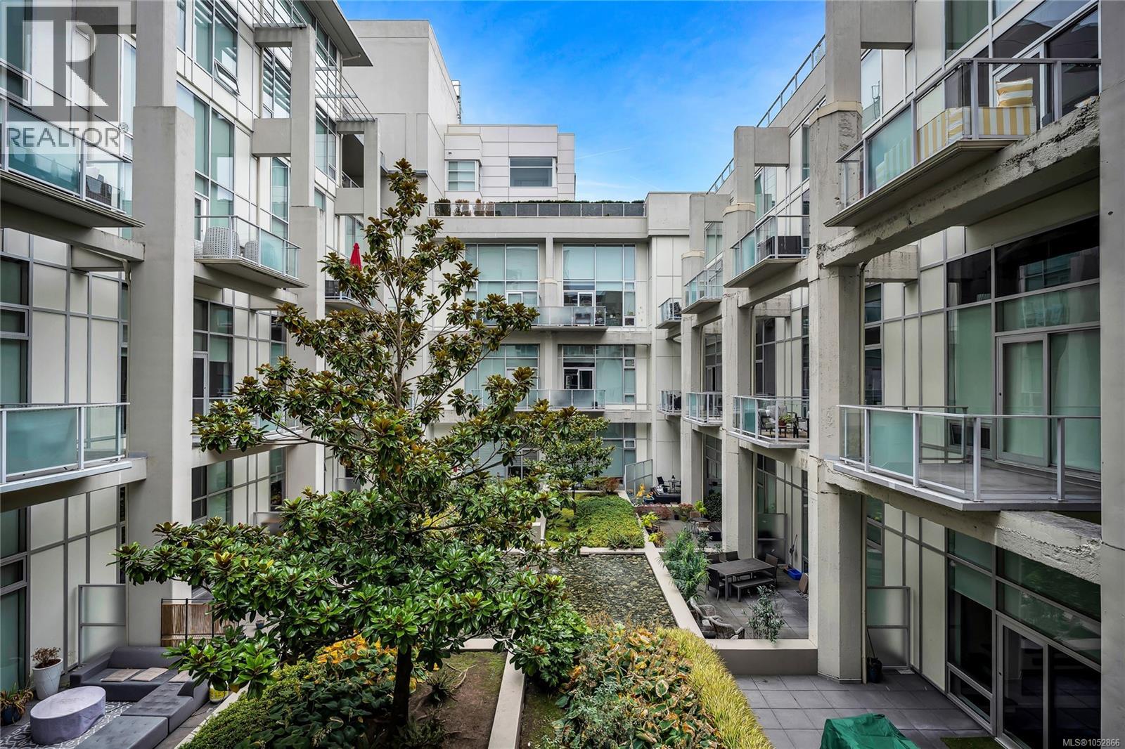 327 770 Fisgard Street, Victoria