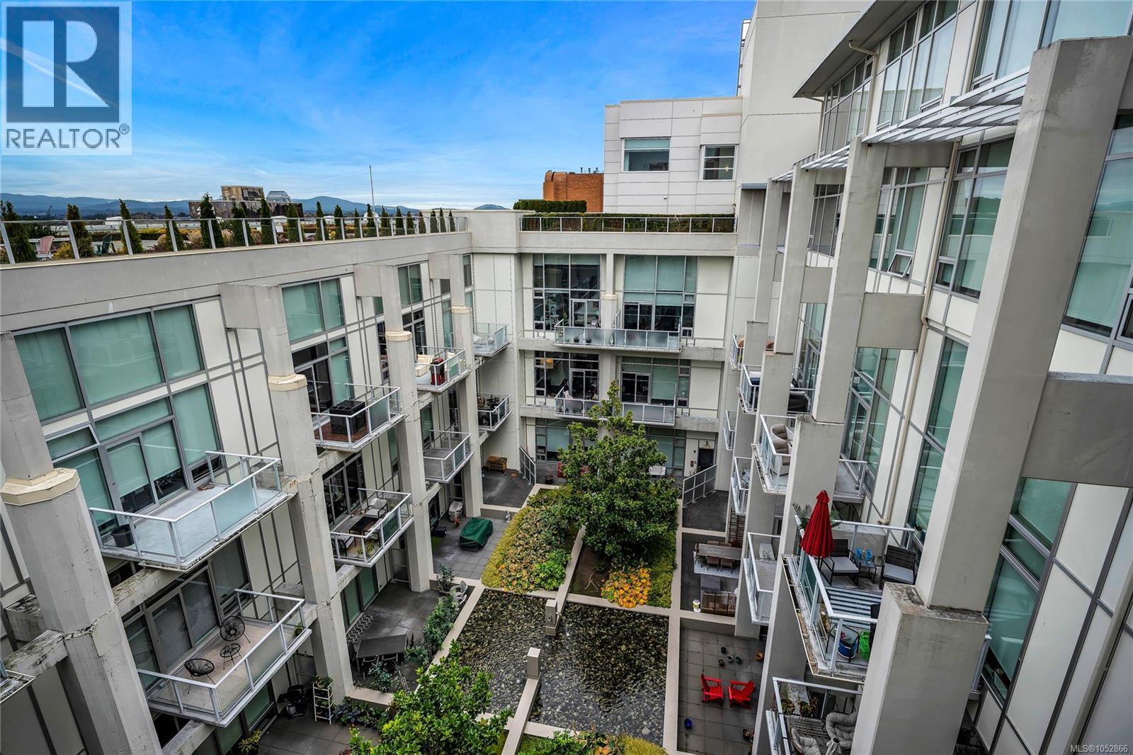 327 770 Fisgard Street, Victoria