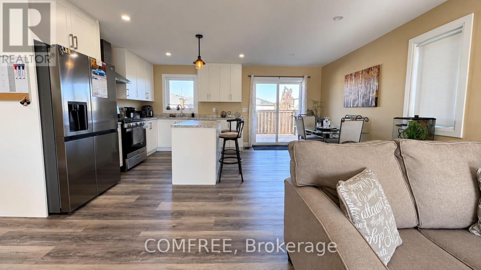 32 HAWTHORNE CRESCENT, Chatham-Kent (Tilbury) — photo 6