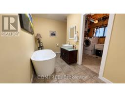 32 Hawthorne Crescent, Chatham Kent, ON N0P2L0 Photo 17