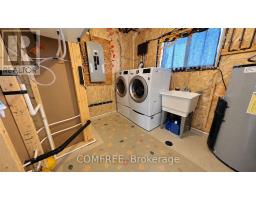 32 Hawthorne Crescent, Chatham Kent, ON N0P2L0 Photo 18