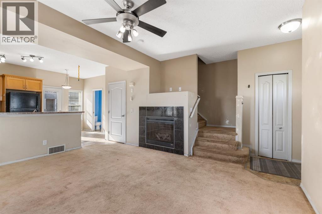 523 Strathaven Mews photo 5