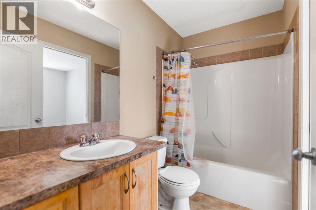523 Strathaven Mews photo 17