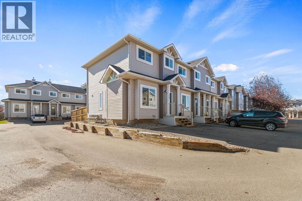 523 Strathaven Mews photo 23