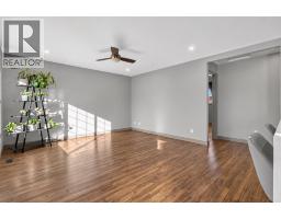 4pc Bathroom - 440 Malvern Close Ne, Calgary, AB T2A4W8 Photo 9