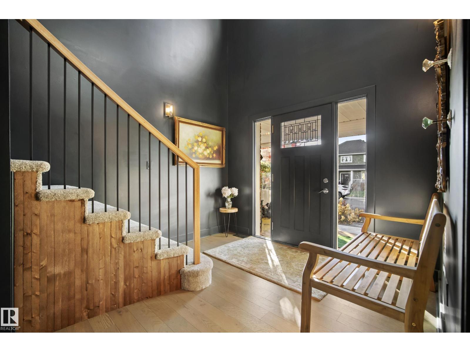 7135 81 ST NW photo 5
