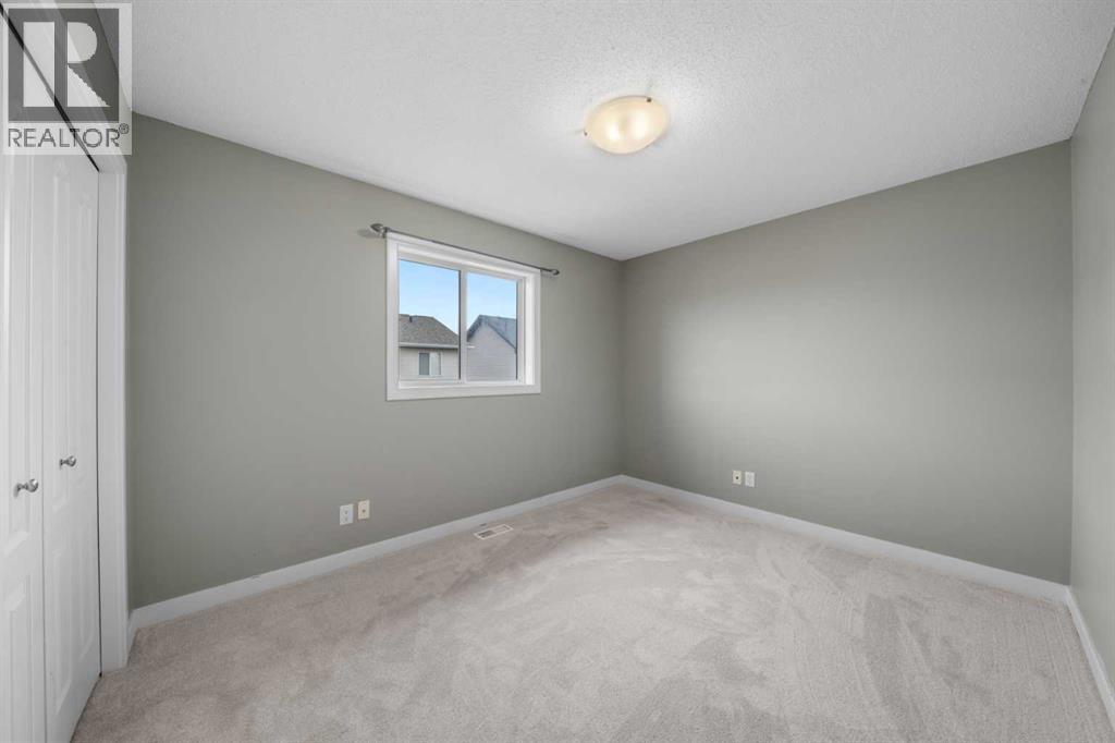 87 Brightonstone Gardens SE photo 13