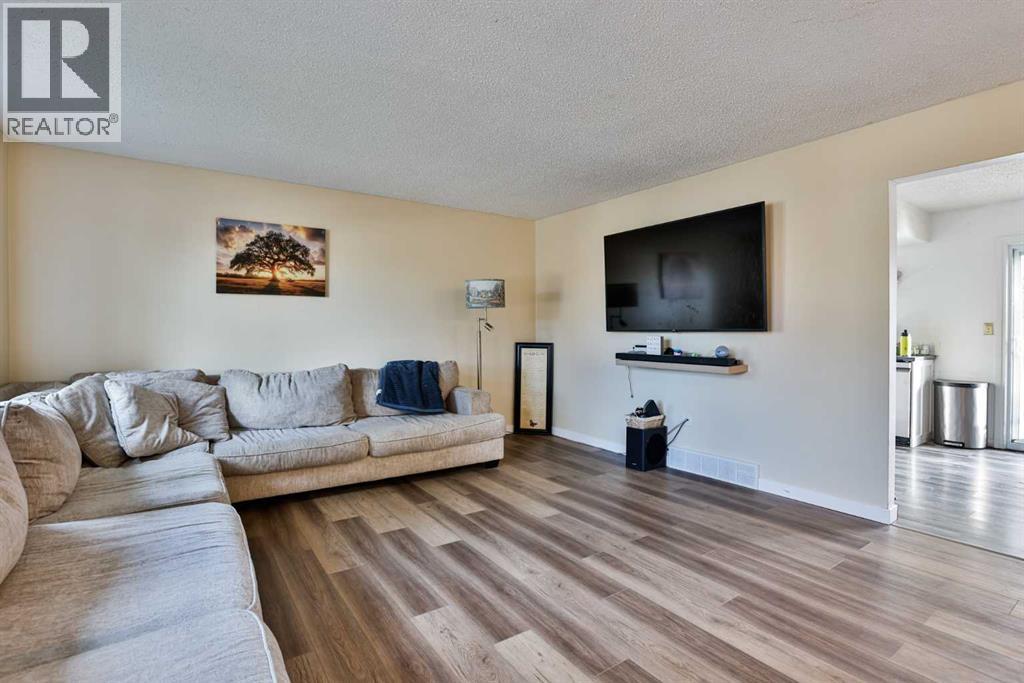 Property photograph 1 for MLS A2351465