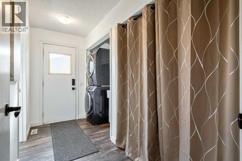 71 Strathclair Rise SW photo 25