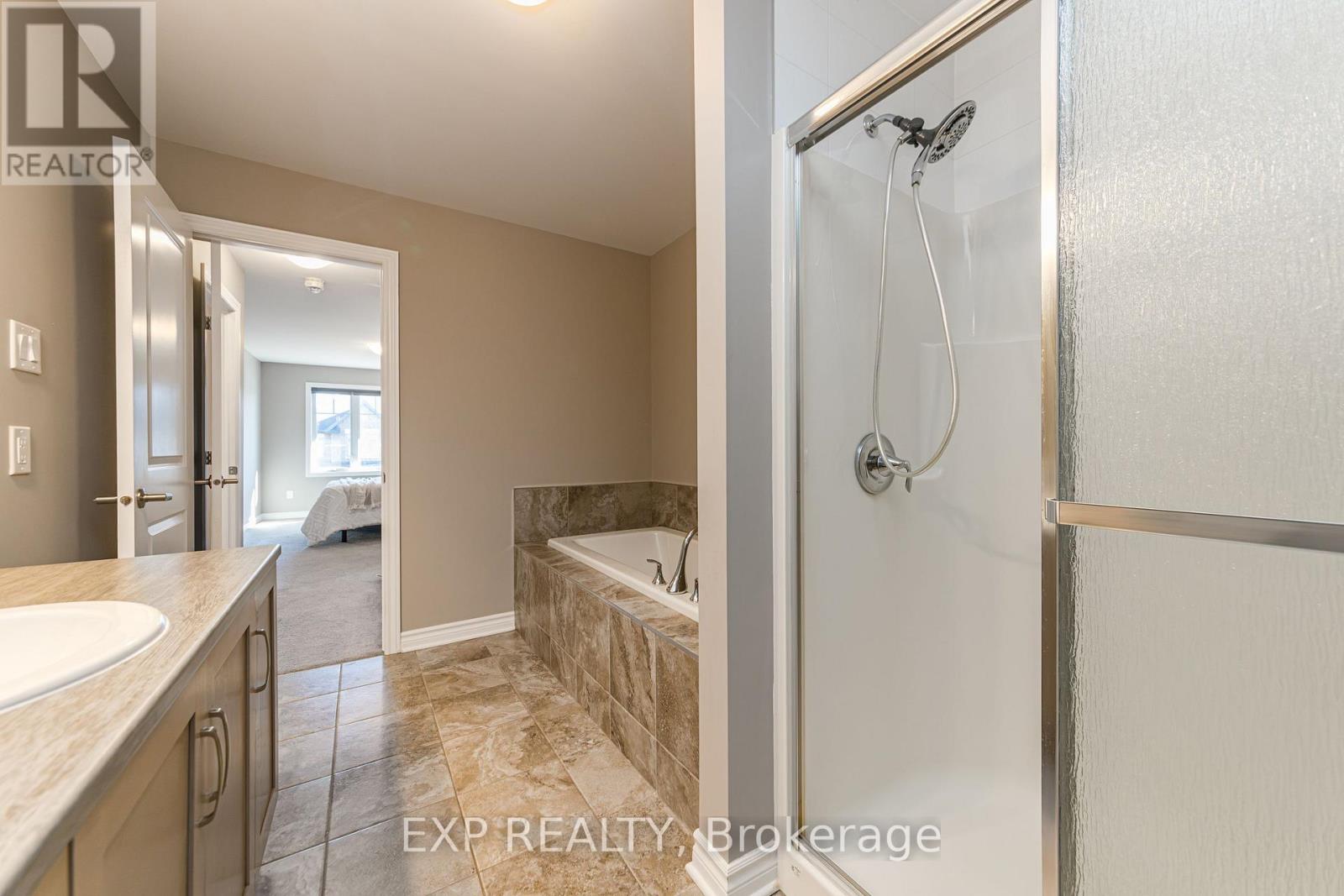 Commercial Properties for Sale in Ottawa – 811 LOOSESTRIFE WAY – By Peter Sagos - Image 30