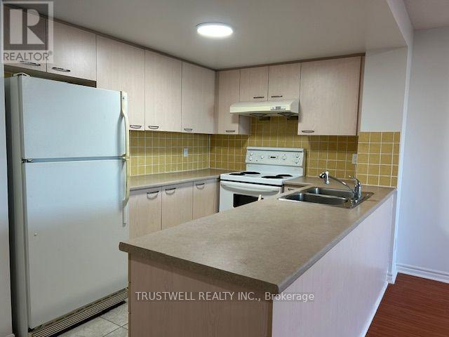 905 - 130 POND DRIVE, Markham (Commerce Valley) — photo 2