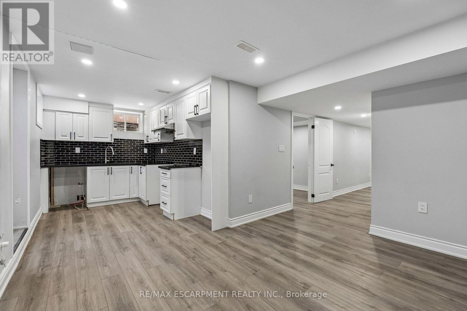 16 Alexandra Drive, Thorold, ON photo 33