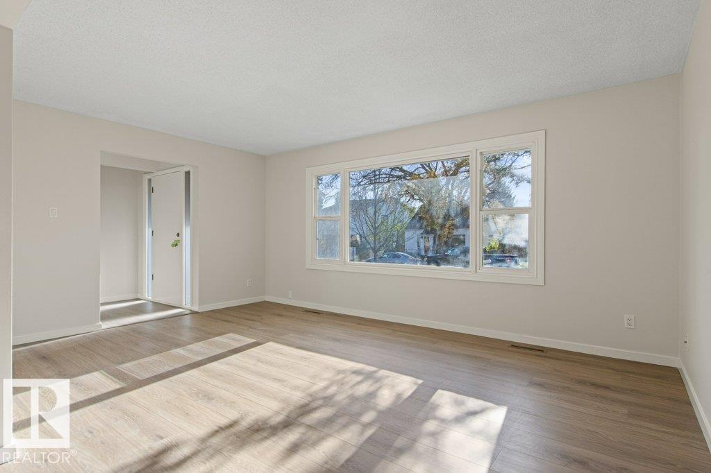 9640 74 AV NW, Edmonton — photo 13