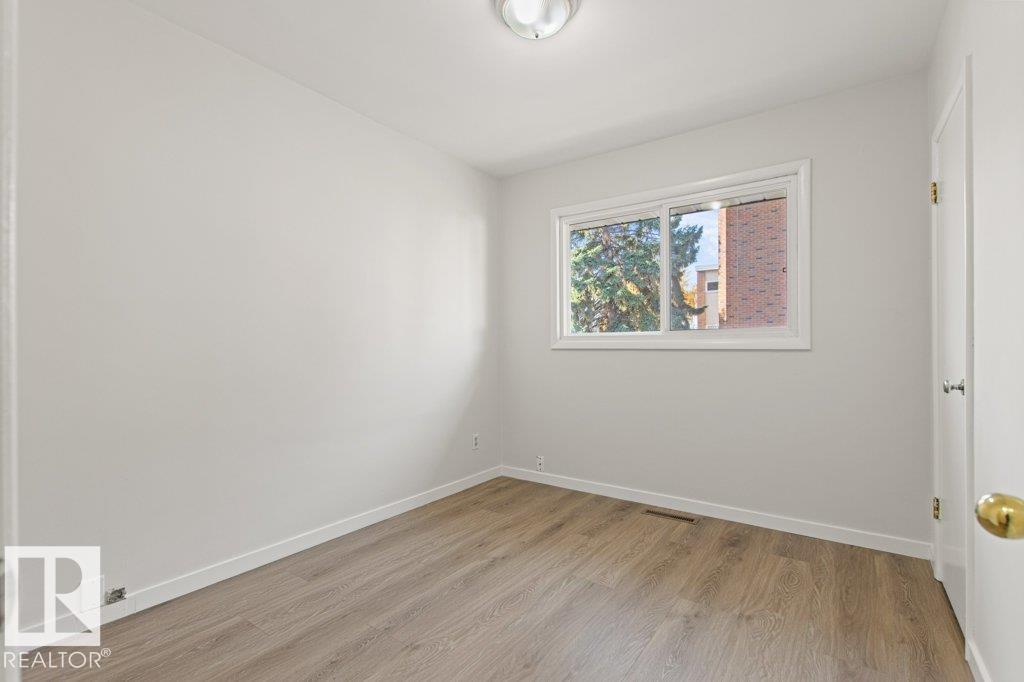 9640 74 AV NW, Edmonton — photo 27