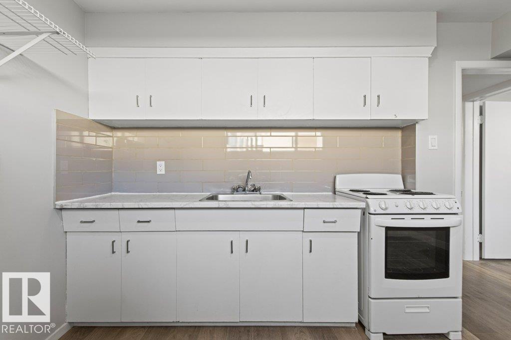 9640 74 AV NW - 45