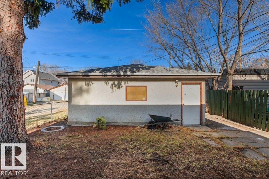 9640 74 AV NW - 66
