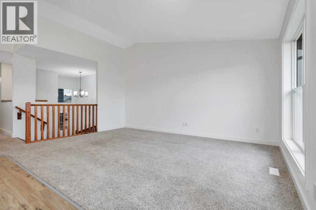 Living Room (Main)