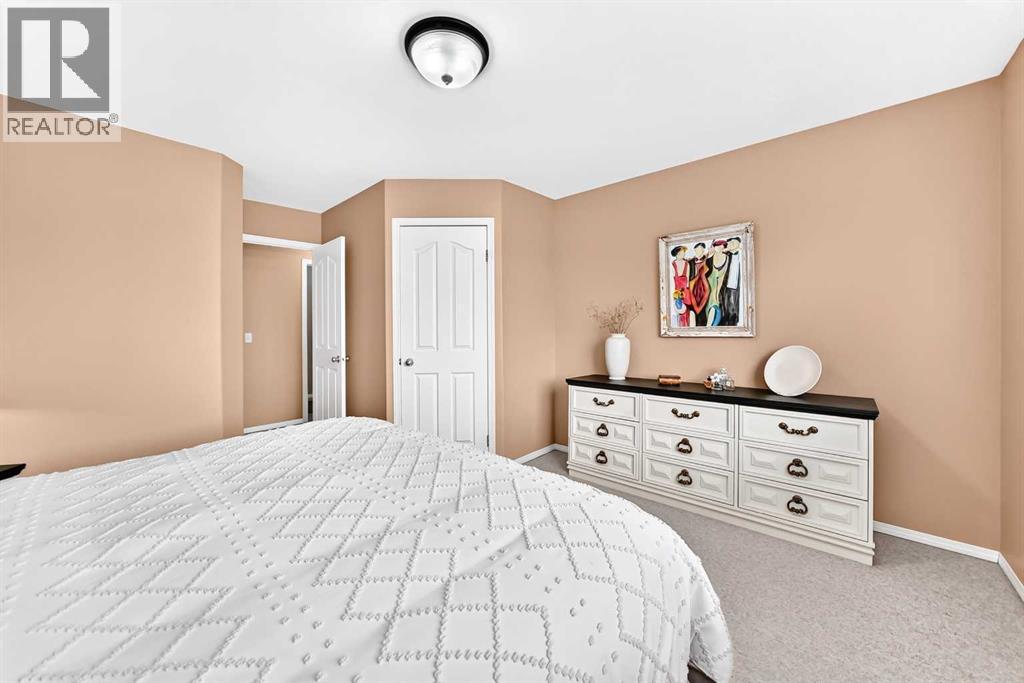 Listing photo – 413 Jenkins Drive, Red Deer