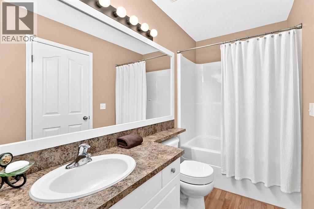 Listing photo – 413 Jenkins Drive, Red Deer