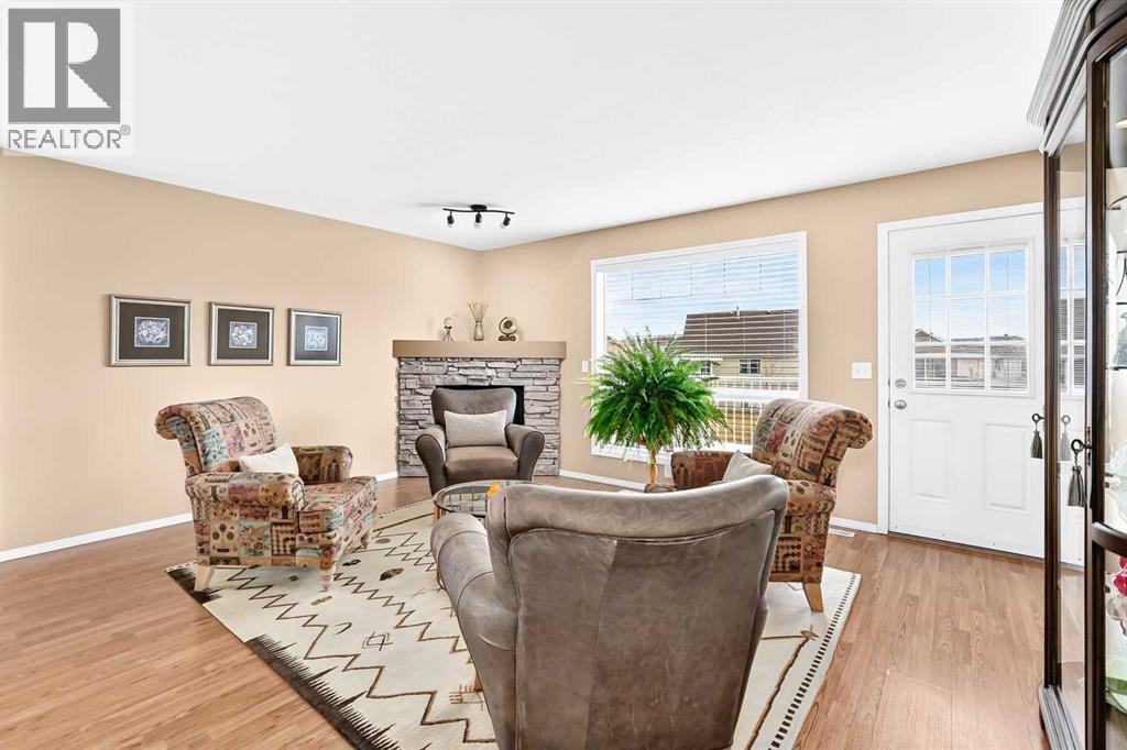 Listing photo – 413 Jenkins Drive, Red Deer