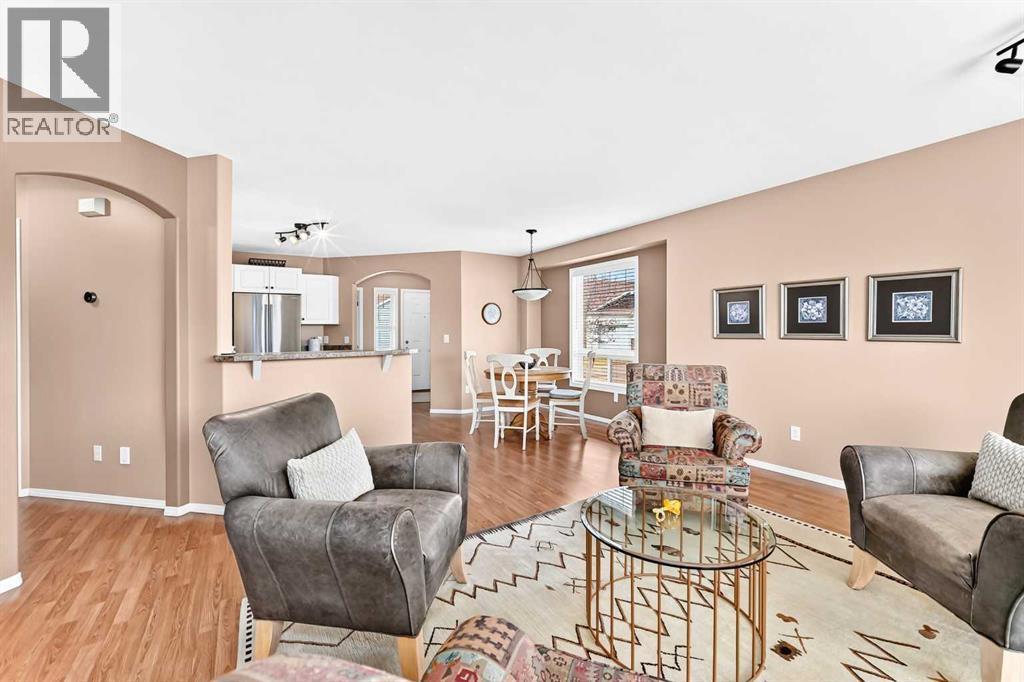 Listing photo – 413 Jenkins Drive, Red Deer
