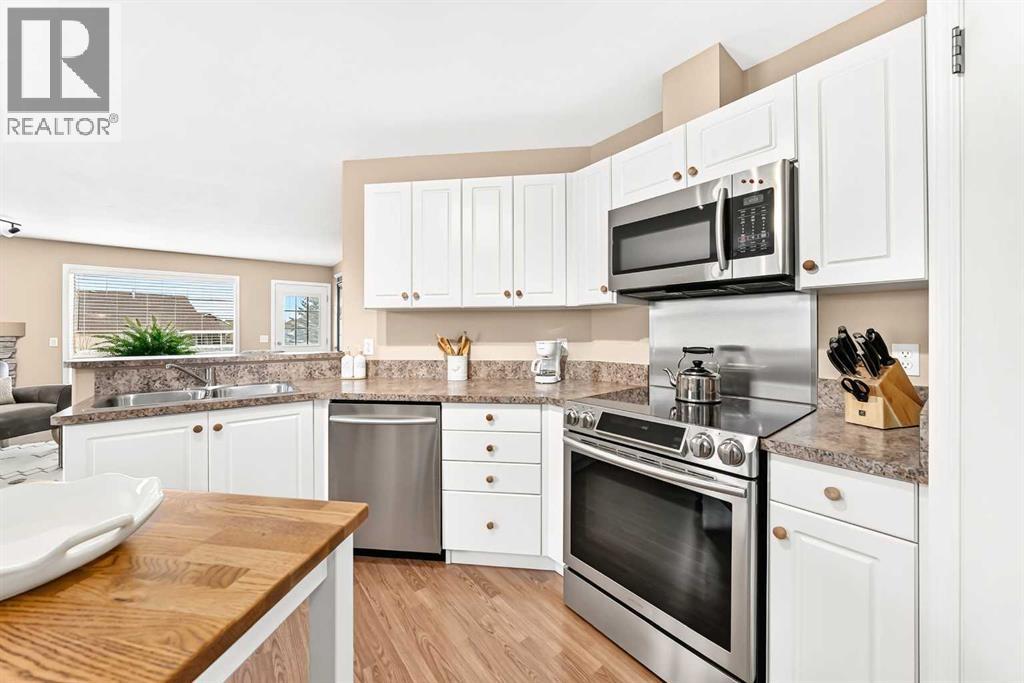 Listing photo – 413 Jenkins Drive, Red Deer