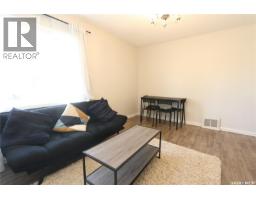 903 Robinson STREET, Regina — photo 2