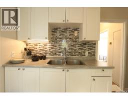 903 Robinson Street, Regina, SK S4T2M6 Photo 10