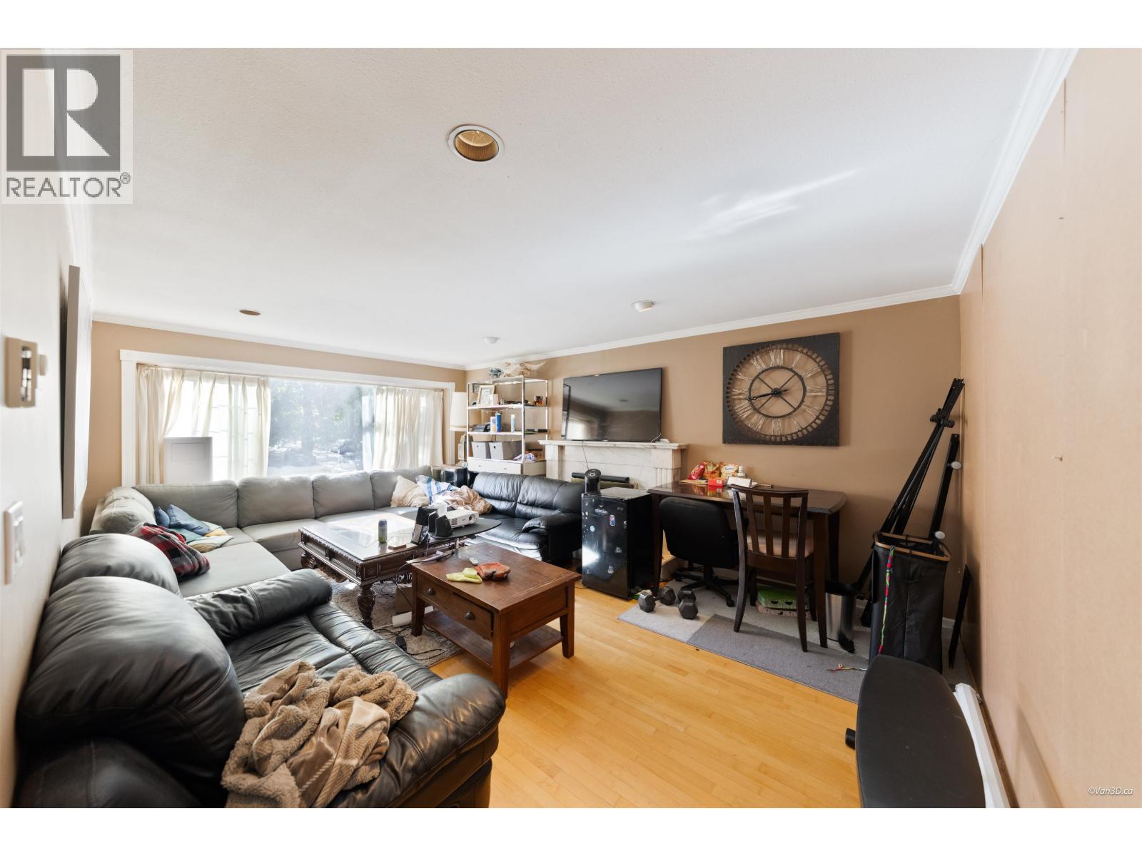 195 W 17TH AVENUE, Vancouver - Image 1