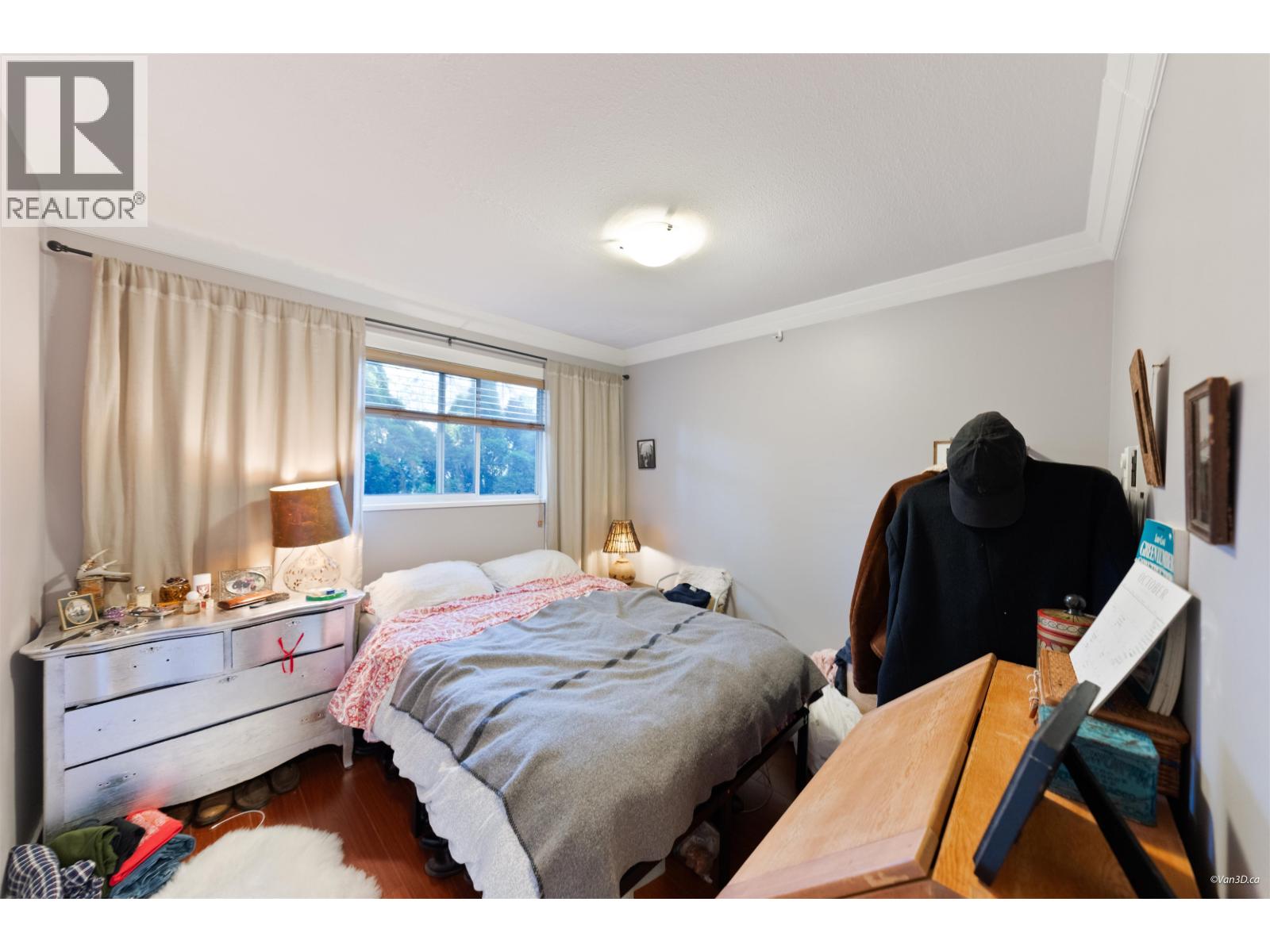 195 W 17TH AVENUE, Vancouver - Image 1