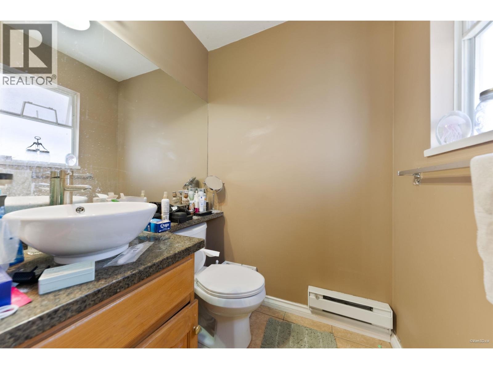 195 W 17TH AVENUE, Vancouver - Image 1